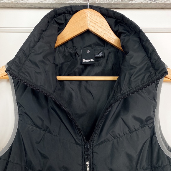 5/$50 🌷🌼🌿 BENCH Puffer Vest Size S - Picture 2 of 5